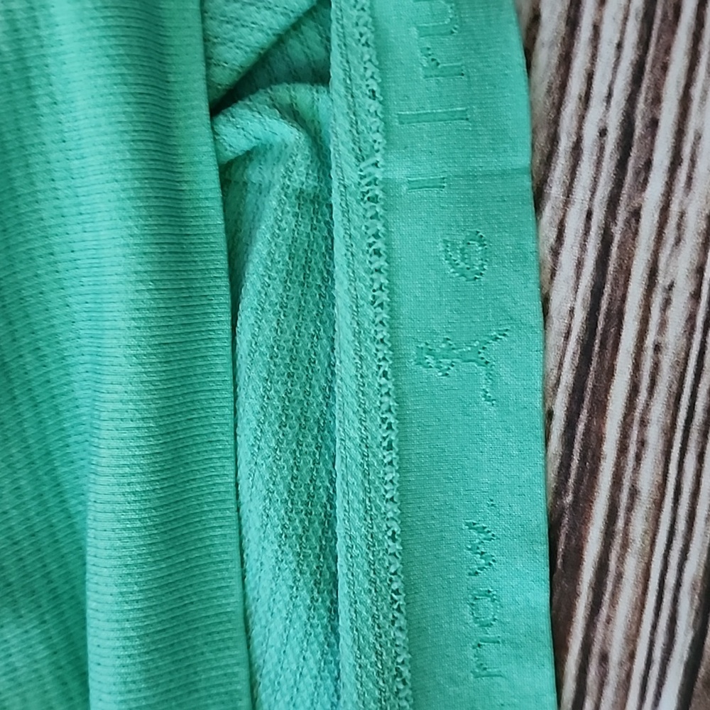 Lululemon Tank - Picture 7 of 12